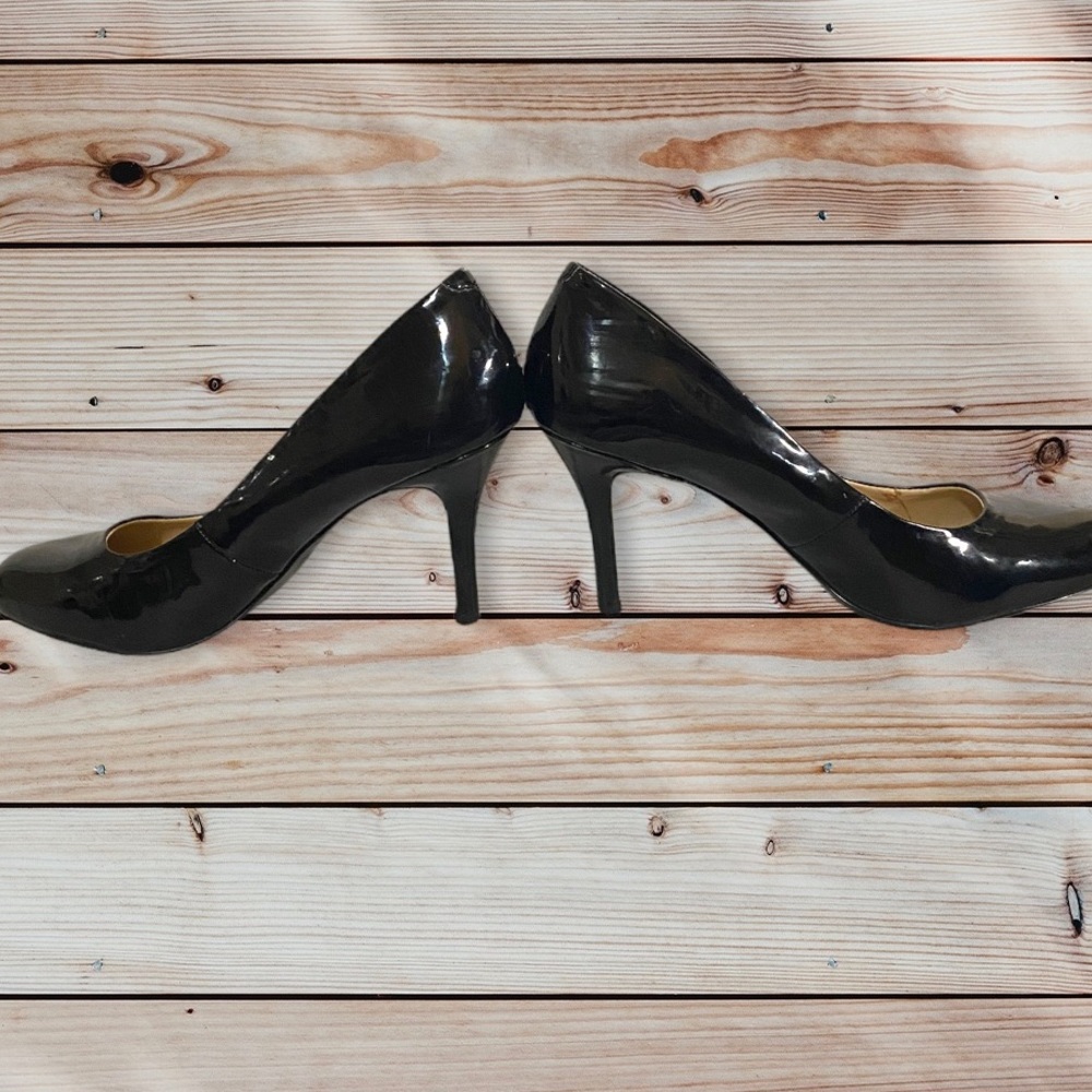 Nine West black Heels